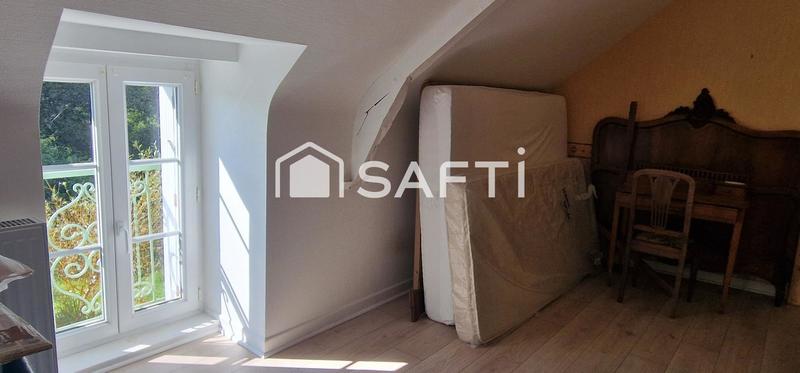 Maison - 215 m² - 11 pièces