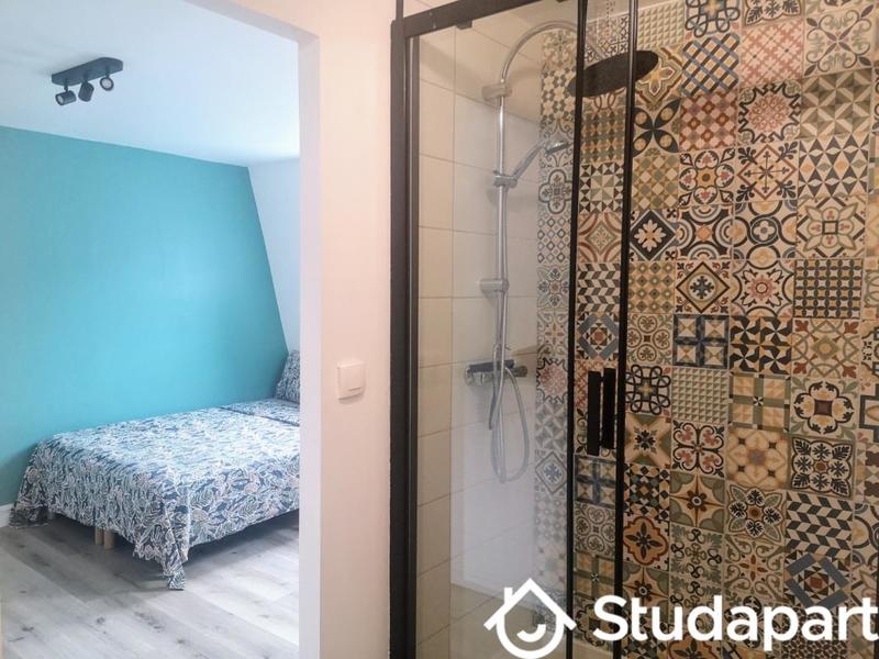 Chambre - 11 m² - 1 pièce