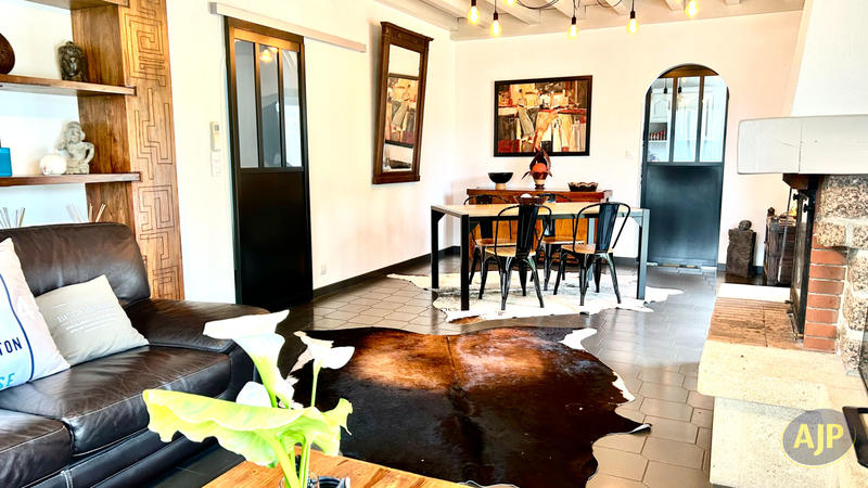 Maison - 185 m² - 6 pièces