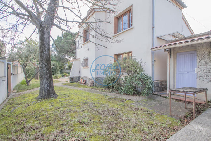 Maison - 200 m² - 8 pièces