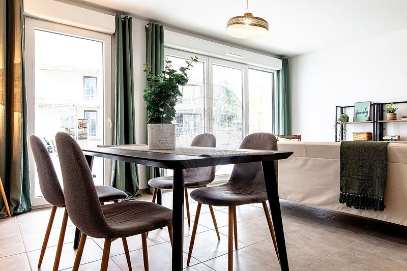 Appartement - 96 m² - 5 pièces