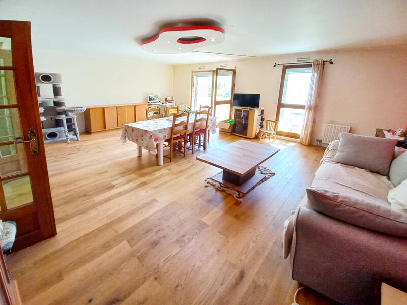 Appartement - 101 m² - 5 pièces