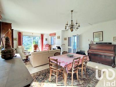 Maison - 180 m² - 8 pièces