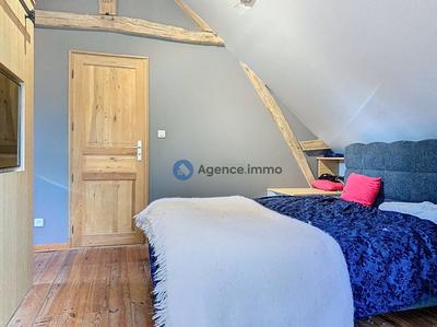 Maison - 232 m² - 8 pièces