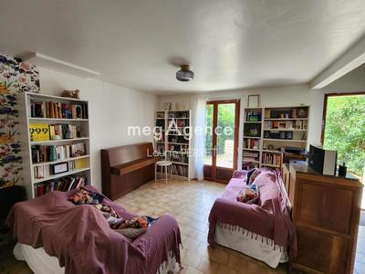 Maison traditionnelle - 143 m² - 7 pièces