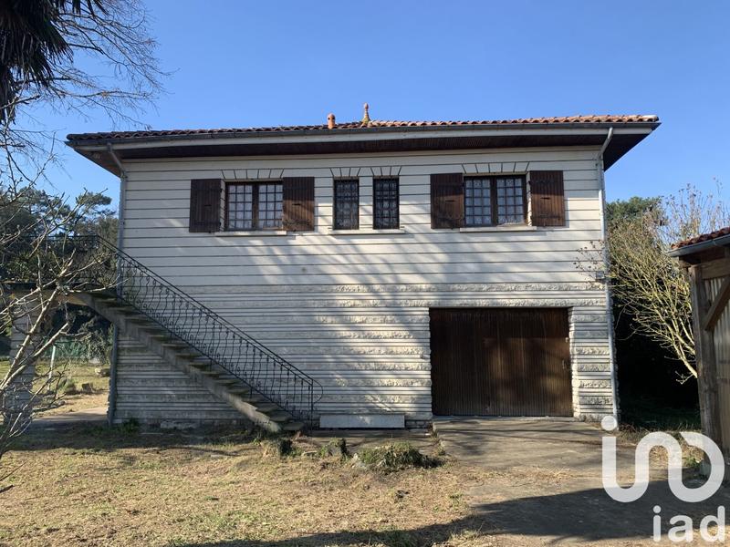 Maison - 214 m² - 9 pièces