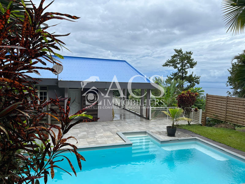 Maison - 110 m² - 5 pièces