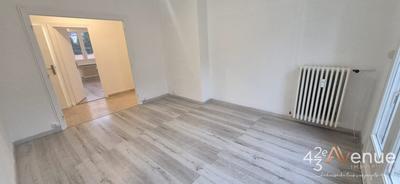 Appartement - 80 m² - 4 pièces