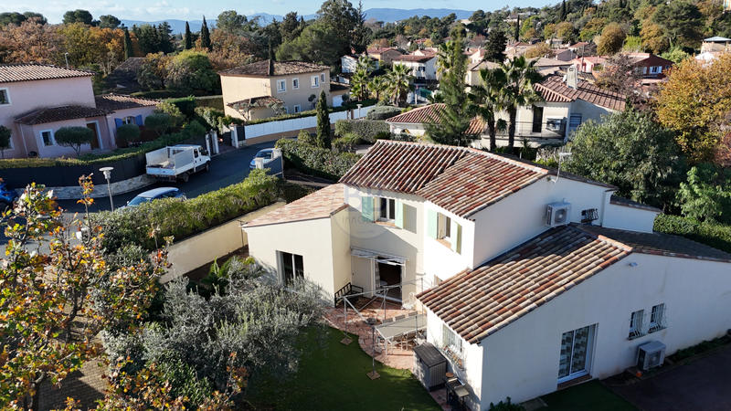 Maison - 163 m² - 6 pièces