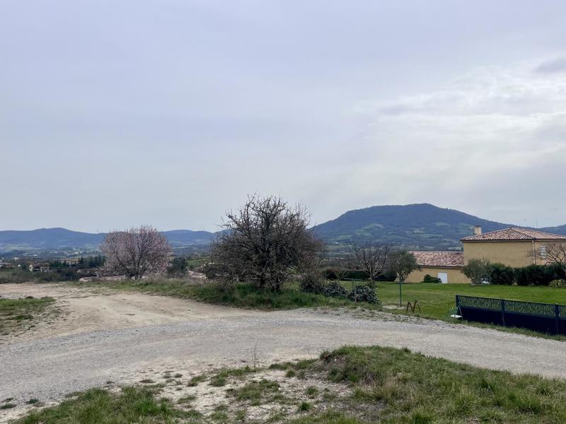 Terrain constructible - 1 000 m²