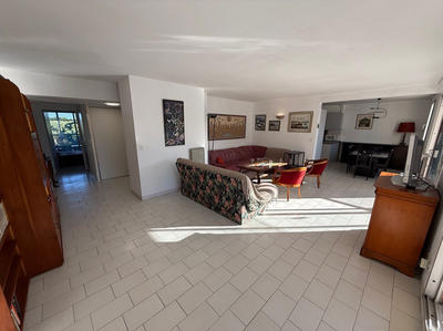 Appartement - 102 m² - 4 pièces