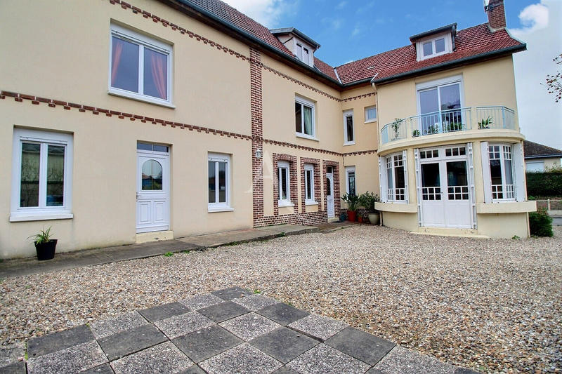 Maison - 191 m² - 8 pièces