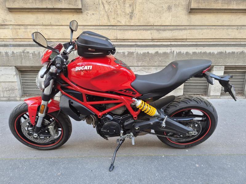 Ducati Monster 797