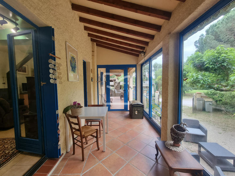 Propriété - 215 m² - 9 pièces