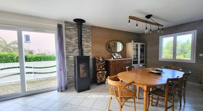 Maison traditionnelle - 105 m² - 4 pièces