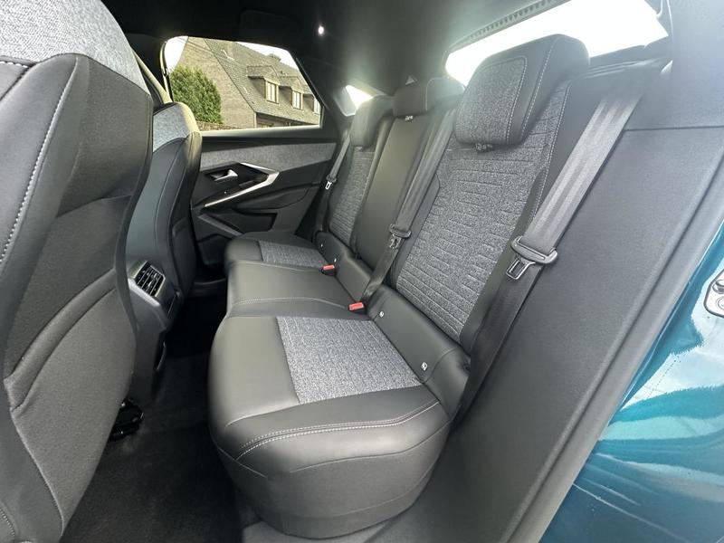 Peugeot 3008 Allure Hybrid 145 e-Dsc6 + Pack 360 Vision &amp; Drive Assist + Panoramic Navigation