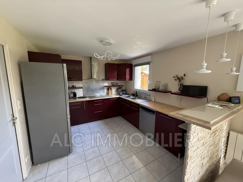 Maison - 90 m² - 5 pièces