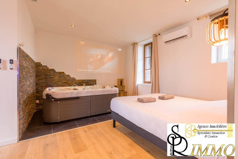 Appartement - 65 m² - 2 pièces