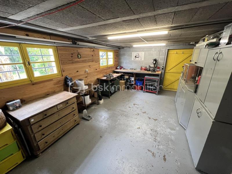 Maison - 185 m² - 8 pièces