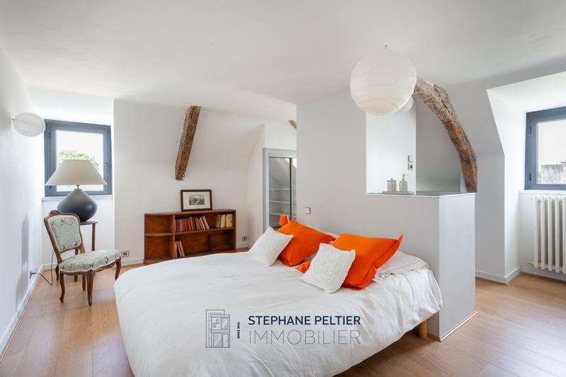 Maison - 300 m² - 9 pièces