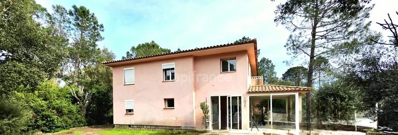 Villa - 240 m² - 7 pièces