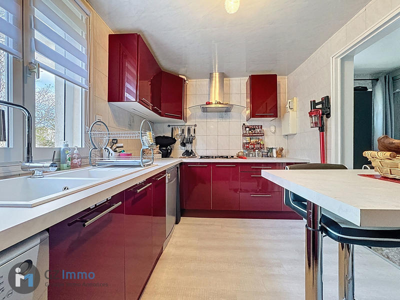 Maison - 98 m² - 6 pièces