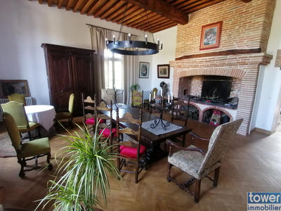 Propriété - 378 m² - 10 pièces