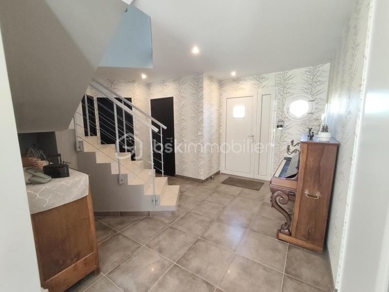 Maison - 175 m² - 8 pièces