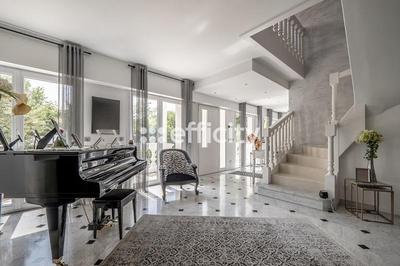 Maison - 179 m² - 6 pièces