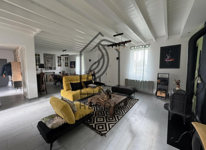 Maison ancienne - 250 m² - 11 pièces