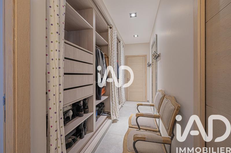 Maison - 527 m² - 9 pièces