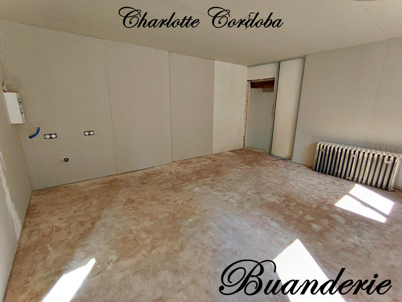 Maison - 478 m² - 16 pièces