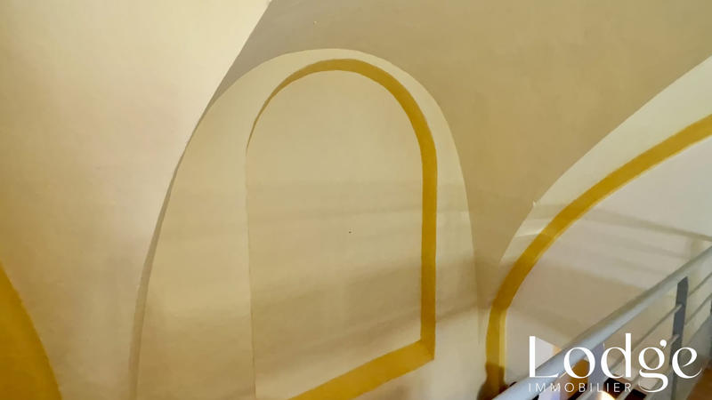 Appartement - 82 m² - 2 pièces