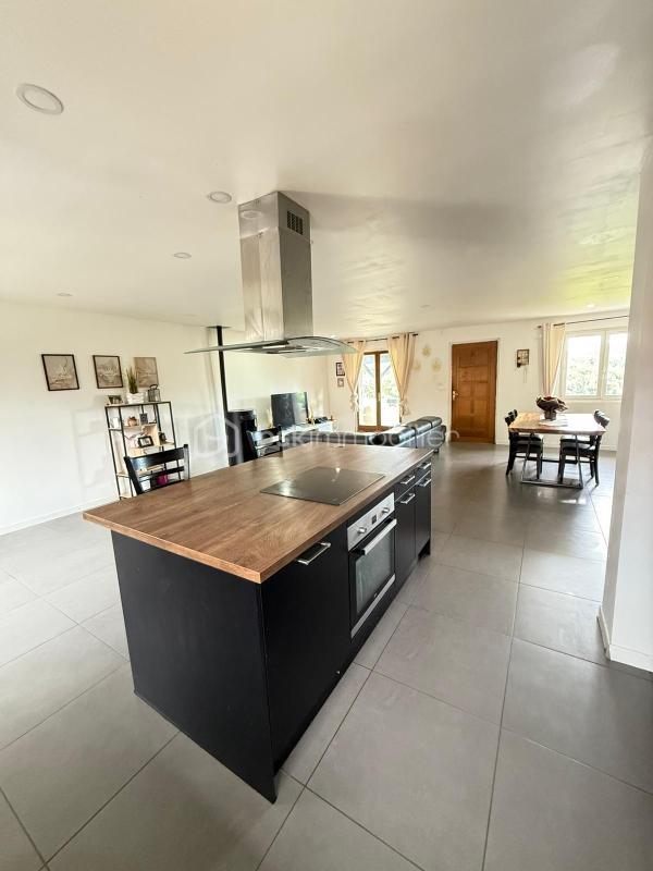 Maison traditionnelle - 173 m² - 5 pièces