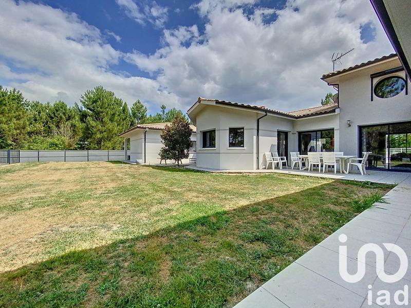 Maison de maîtres - 236 m² - 10 pièces