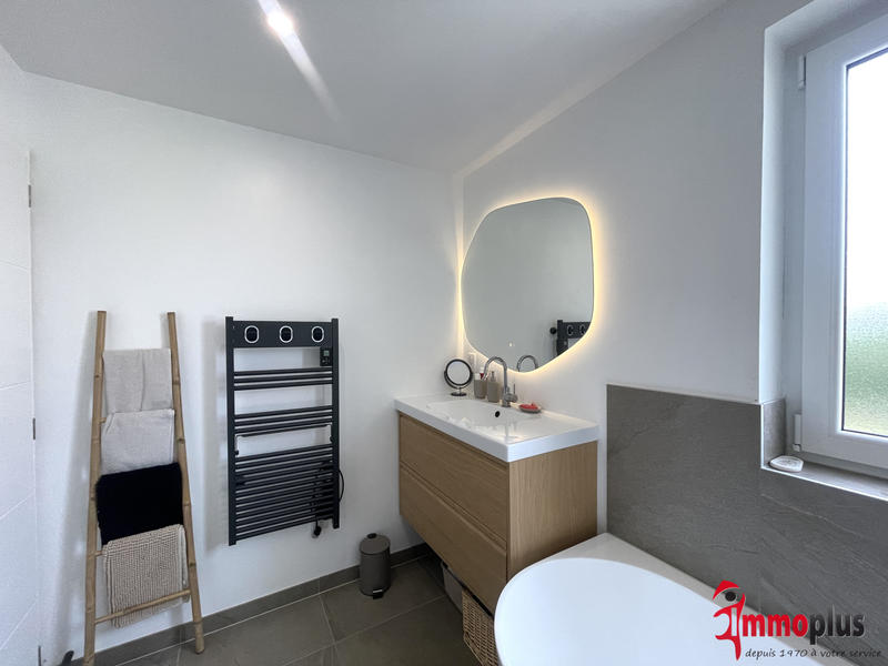 Maison - 80 m² - 4 pièces