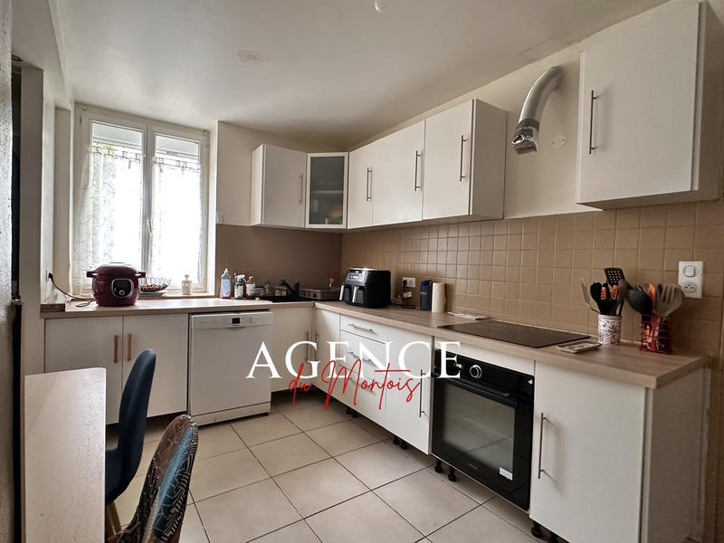 Maison - 151 m² - 6 pièces