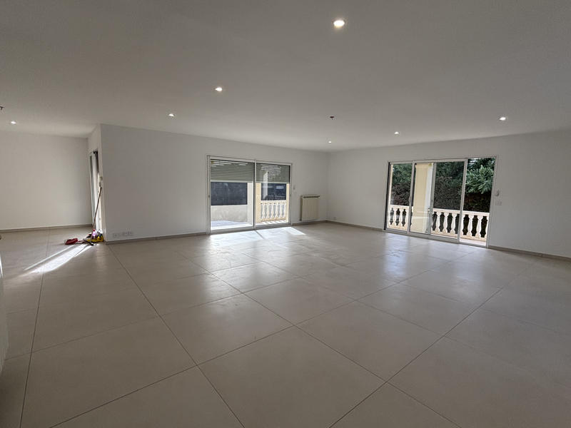 Villa - 190 m² - 8 pièces