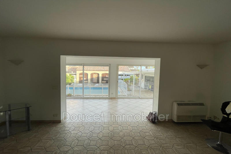 Villa - 226 m² - 11 pièces