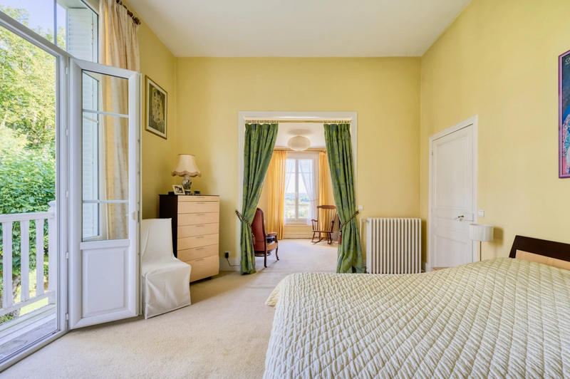 Maison - 196 m² - 7 pièces