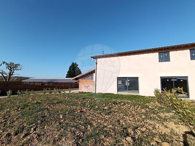 Maison - 137 m² - 5 pièces