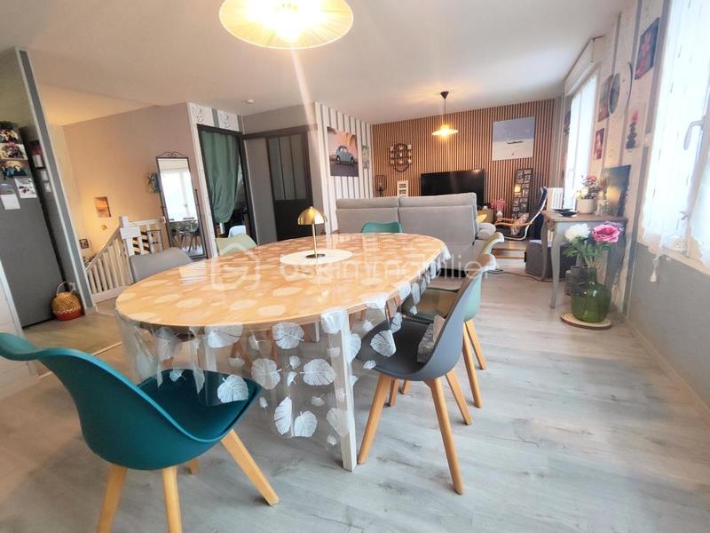 Maison en pierre - 106 m² - 6 pièces