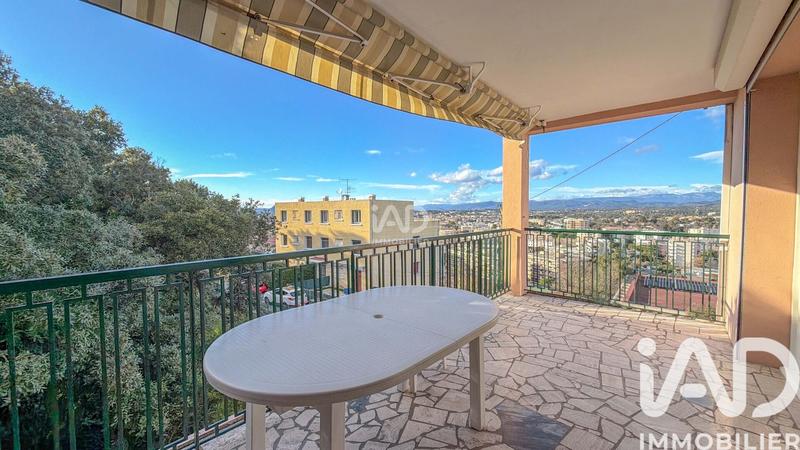 Maison - 202 m² - 8 pièces