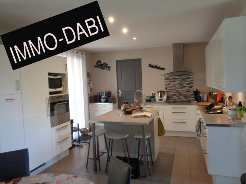 Maison - 95 m² - 4 pièces