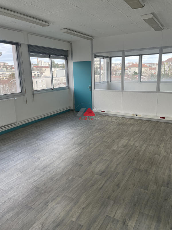 Bureau - 130 m²