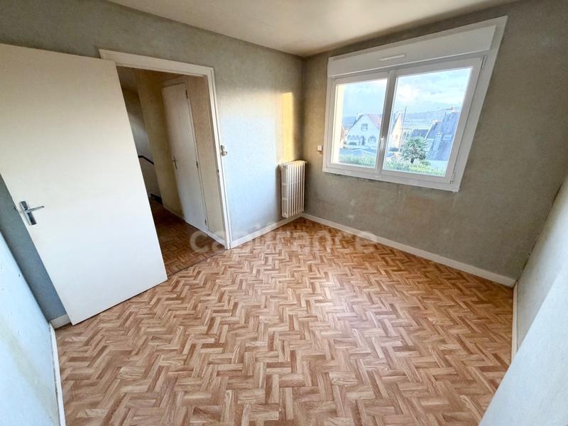 Maison - 80 m² - 5 pièces