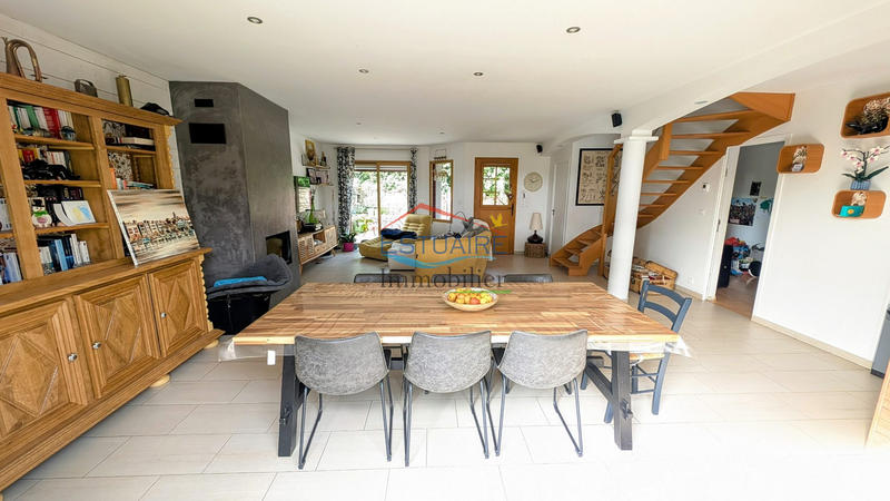 Maison traditionnelle - 140 m² - 6 pièces