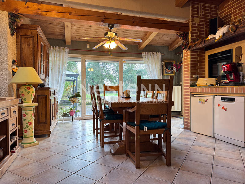 Maison - 273 m² - 10 pièces