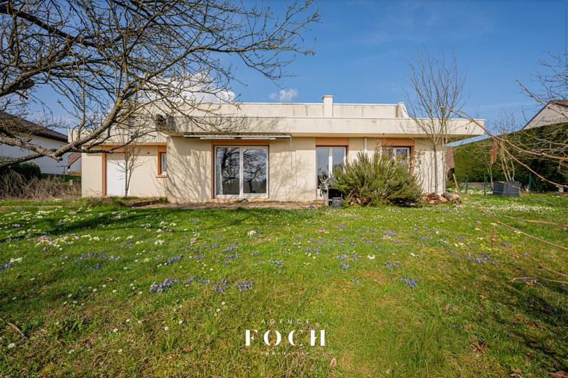 Maison - 121 m² - 6 pièces