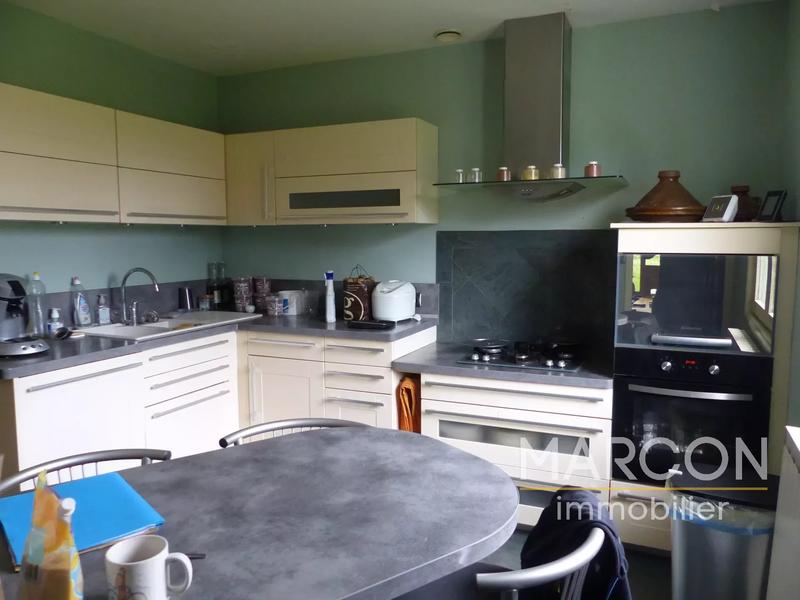 Maison - 208 m² - 7 pièces